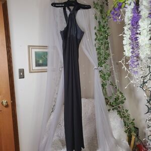 Laundry by Shelli Segal Black Sleek Cross FrontGown Size 4 90s Y2K Retro Classic